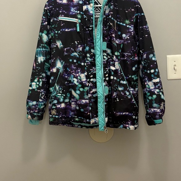 Stylish Kids Puffer Jacket - Black and Blue - Picture 2 of 16